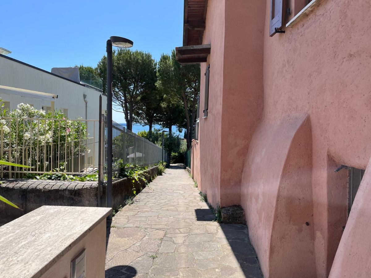 Bilocale A Due Passi Dal Lago Moniga del Garda Luaran gambar